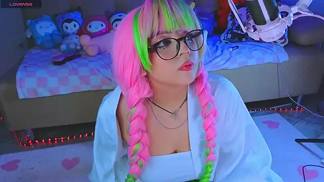 AnngelaSkye online show from 10-30-25, 06:12