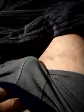 milf hunter 35 online show from 05-17-26, 01:27
