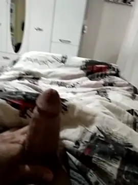 milf hunter 35 online show from 04-15-26, 08:42