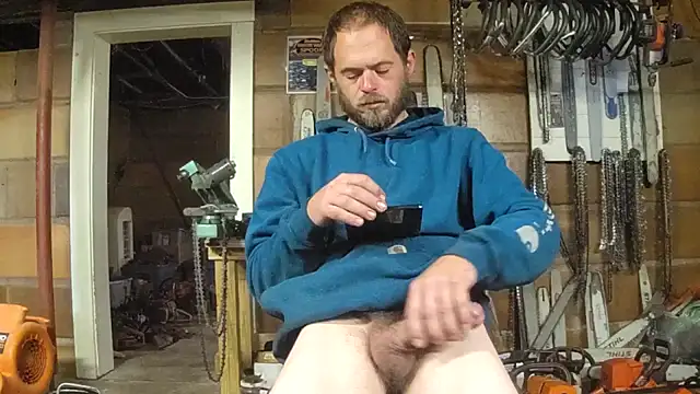 Snapshot of Bigoleslong98765 chatting on 10-31-25, 02:46 Bigoleslong98765 online show from 10-31-25, 02:46