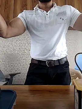 Snapshot of indianguy89 chatting on 02-15-26, 06:03 indianguy89 online show from 02-15-26, 06:03