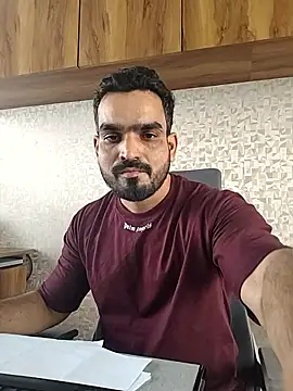 Snapshot of indianguy89 chatting on 01-18-26, 07:12 indianguy89 online show from 01-18-26, 07:12