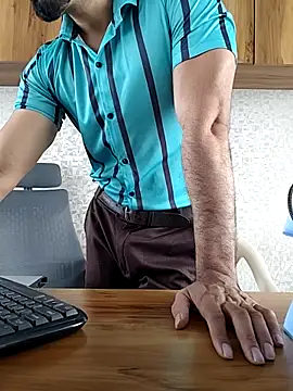 Snapshot of indianguy89 chatting on 02-18-26, 07:06 indianguy89 online show from 02-18-26, 07:06