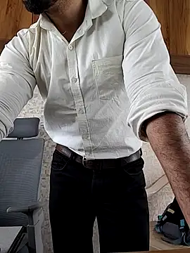 Snapshot of indianguy89 chatting on 02-11-26, 10:48 indianguy89 online show from 02-11-26, 10:48