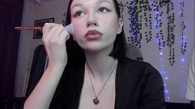 Snapshot of Emmy_m00n chatting on 12-02-24, 12:46 Emmy m00n online show from 12-02-24, 12:46