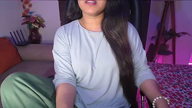 Snapshot of Most-Beautiful-Queen chatting on 03-22-25, 05:52 Most-Beautiful-Queen online show from 03-22-25, 05:52