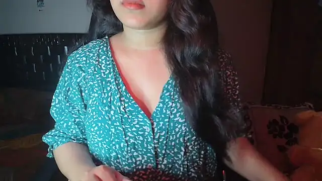 Most-Beautiful-Queen online show from 10-24-25, 07:02