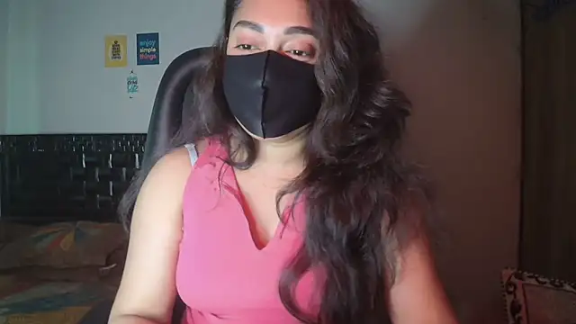 Most-Beautiful-Queen online show from 12-15-25, 07:25