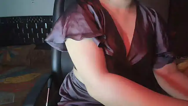 Most-Beautiful-Queen online show from 10-28-25, 06:40