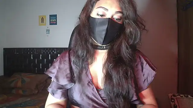 Most-Beautiful-Queen online show from 11-15-25, 07:51