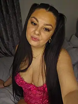 Snapshot of Britishbella chatting on 02-16-25, 12:52 Britishbella online show from 02-16-25, 12:52