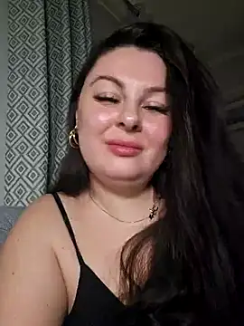 Snapshot of Britishbella chatting on 02-18-25, 01:43 Britishbella online show from 02-18-25, 01:43