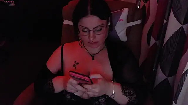 Snapshot of submissiveslut1996 chatting on 02-25-25, 09:48 submissiveslut1996 online show from 02-25-25, 09:48