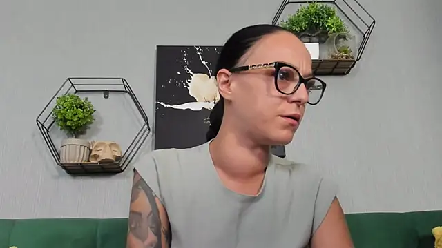 IzabelllNoir online show from 09-09-25, 08:02