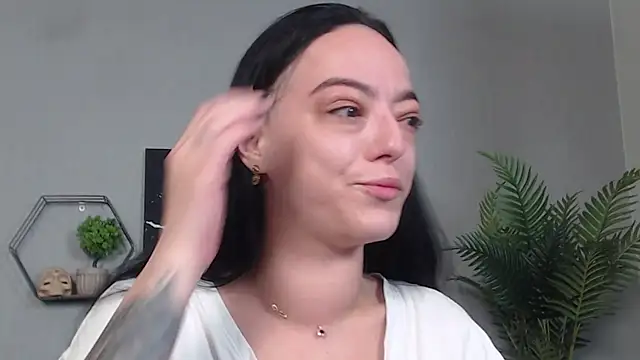 IzabelllNoir online show from 05-24-26, 04:45