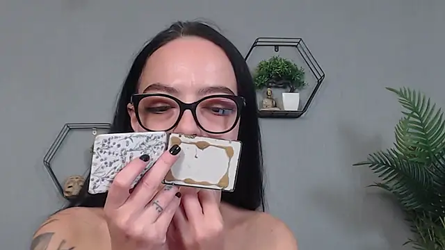 IzabelllNoir online show from 05-14-26, 07:27