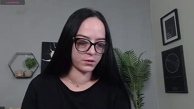 IzabelllNoir online show from 04-04-26, 07:15