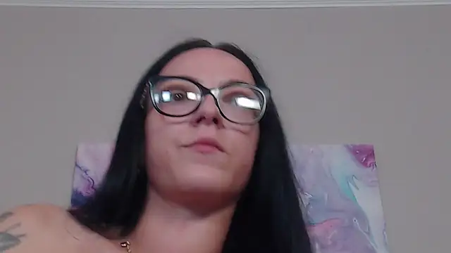 Snapshot of IzabelllNoir chatting on 06-20-26, 09:03 IzabelllNoir online show from 06-20-26, 09:03