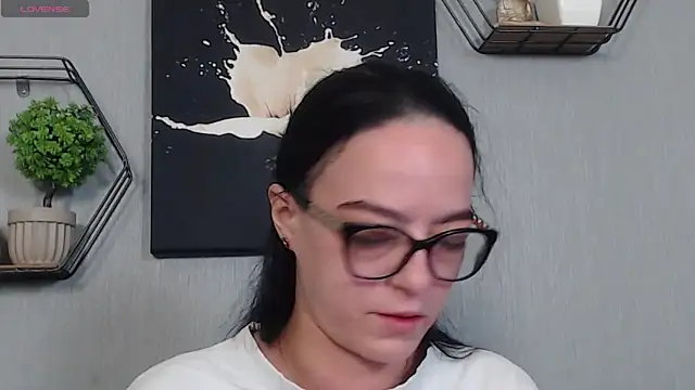 IzabelllNoir online show from 04-15-26, 07:03