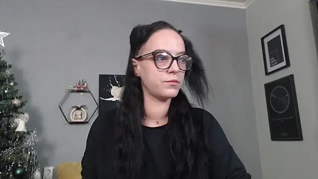 IzabelllNoir online show from 12-23-25, 06:02