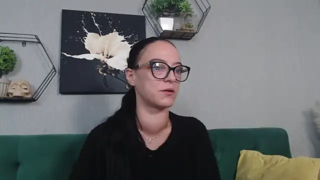 IzabelllNoir online show from 10-08-25, 11:45