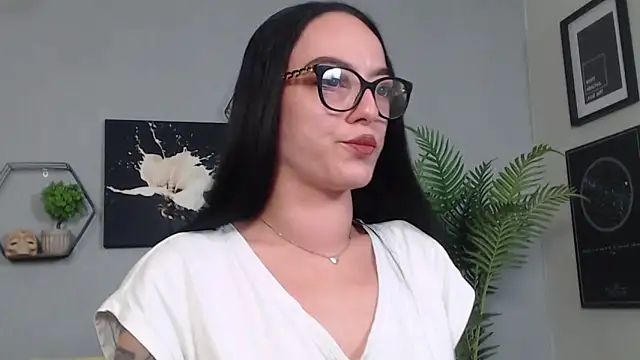 IzabelllNoir online show from 04-22-26, 10:11