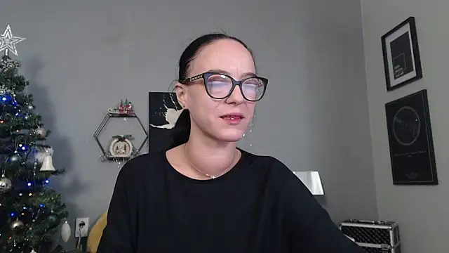 IzabelllNoir online show from 12-19-25, 06:38