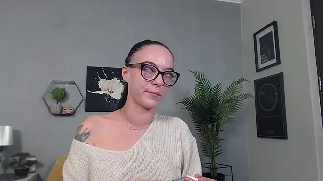 IzabelllNoir online show from 03-04-26, 10:01