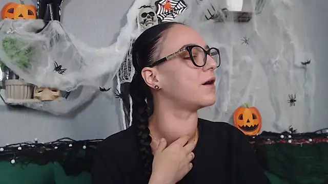 IzabelllNoir online show from 10-26-25, 10:04