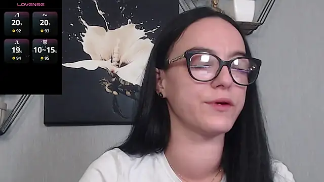 IzabelllNoir online show from 04-14-26, 04:39