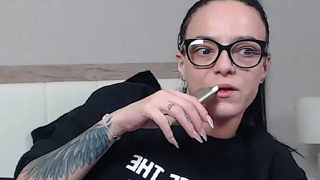 IzabelllNoir online show from 03-19-25, 12:45