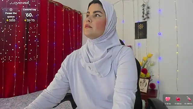 AishaAmin  online show from 04-21-26, 12:12