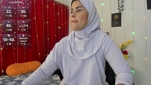 AishaAmin  online show from 04-30-26, 12:23