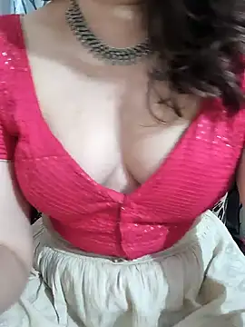 Snapshot of Brown_Maxi chatting on 03-02-25, 12:03 Brown Maxi online show from 03-02-25, 12:03