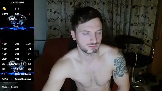 Snapshot of cuple_hoot_ chatting on 10-30-25, 03:27 cuple hoot  online show from 10-30-25, 03:27