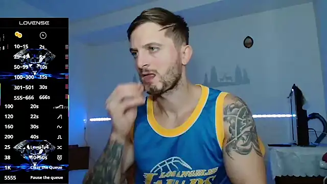 Snapshot of cuple_hoot_ chatting on 10-05-25, 07:59 cuple hoot  online show from 10-05-25, 07:59