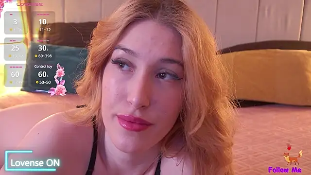 Snapshot of SerenaBennet chatting on 03-19-25, 06:01 SerenaBennet online show from 03-19-25, 06:01