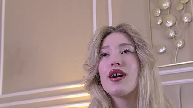 SerenaBennet online show from 02-21-26, 11:23