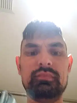 Snapshot of spence204011 chatting on 11-15-25, 02:43 spence204011 online show from 11-15-25, 02:43