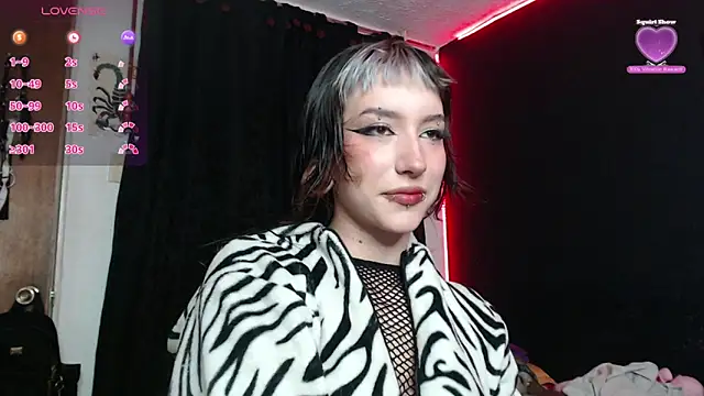 Snapshot of niakat_ chatting on 02-18-25, 12:06 niakat online show from 02-18-25, 12:06