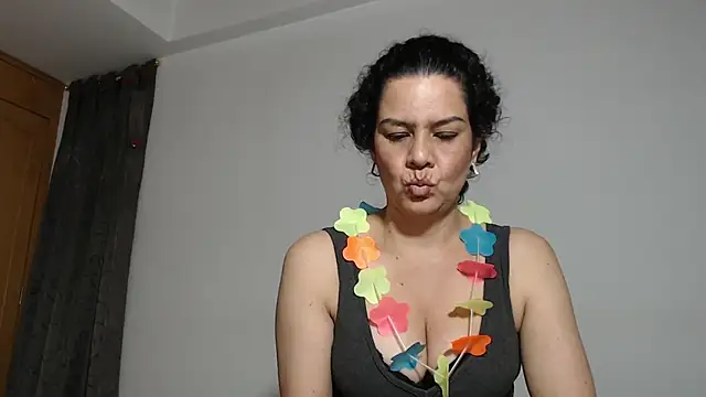 Sharickleon11 online show from 10-16-25, 12:19