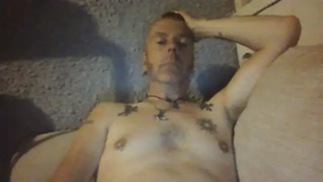 SHARPSkinhead online show from 07-11-26, 09:59