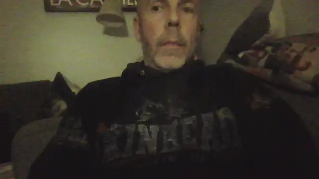 Snapshot of SHARPSkinhead chatting on 12-04-24, 10:13 SHARPSkinhead online show from 12-04-24, 10:13