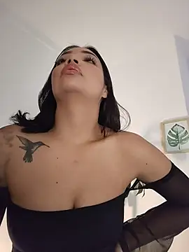 Sara LipsX online show from 11-09-25, 03:32