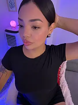 Sara LipsX online show from 12-19-25, 02:37