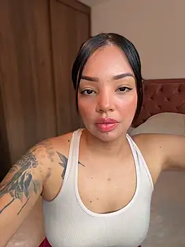Sara LipsX online show from 07-02-26, 10:05