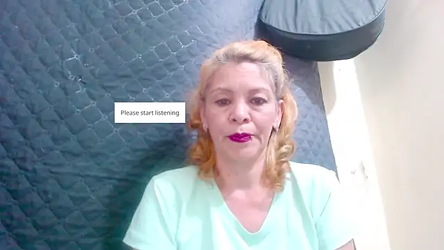 Snapshot of electra-mommy chatting on 09-25-25, 12:05 electra-mommy online show from 09-25-25, 12:05