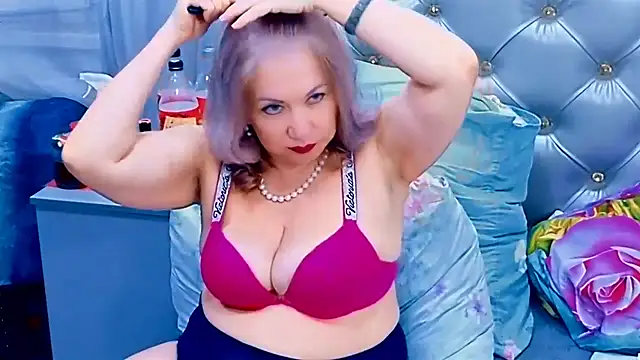 Snapshot of Hornystepmom29 chatting on 06-05-26, 10:59 Hornystepmom29 online show from 06-05-26, 10:59