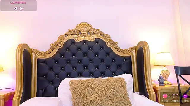 AdelinaVans online show from 04-13-26, 01:59