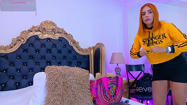 AdelinaVans online show from 10-28-25, 11:31